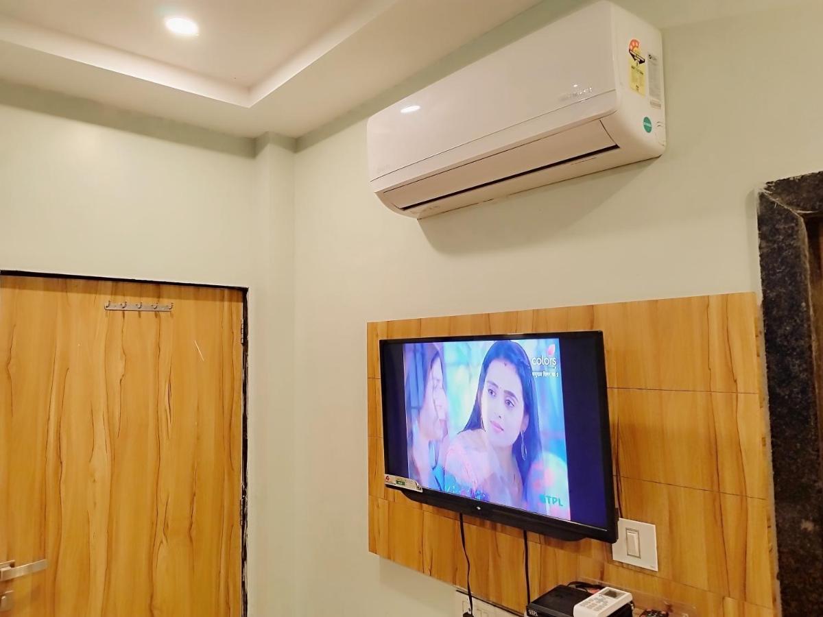 Hotel Guru Kripa - 500Mtr From Shreenathji Temple Nathdwara Bagian luar foto