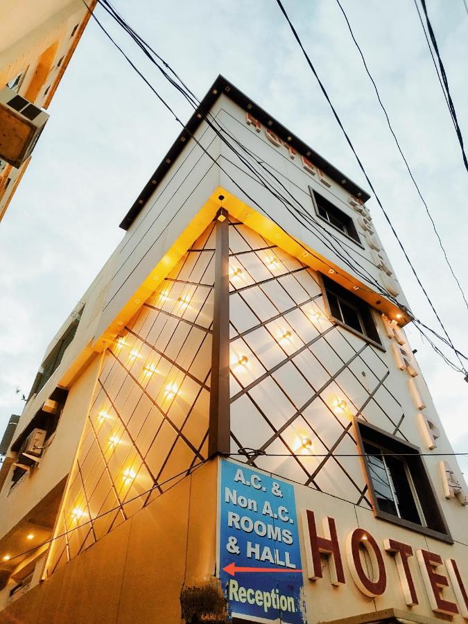 Hotel Guru Kripa - 500Mtr From Shreenathji Temple Nathdwara Bagian luar foto